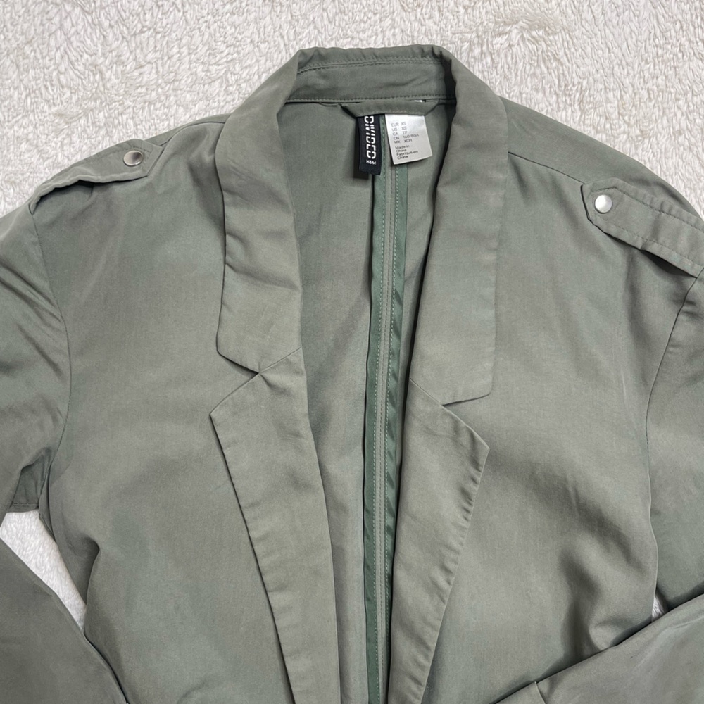 Divided Women’s Light Overcoat